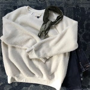 Universal Thread teddy crewneck sweatshirt